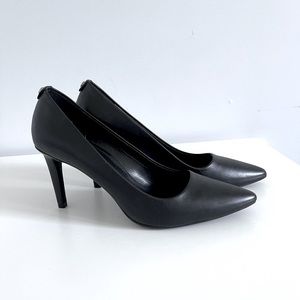 Michael kors women’s leather heels.